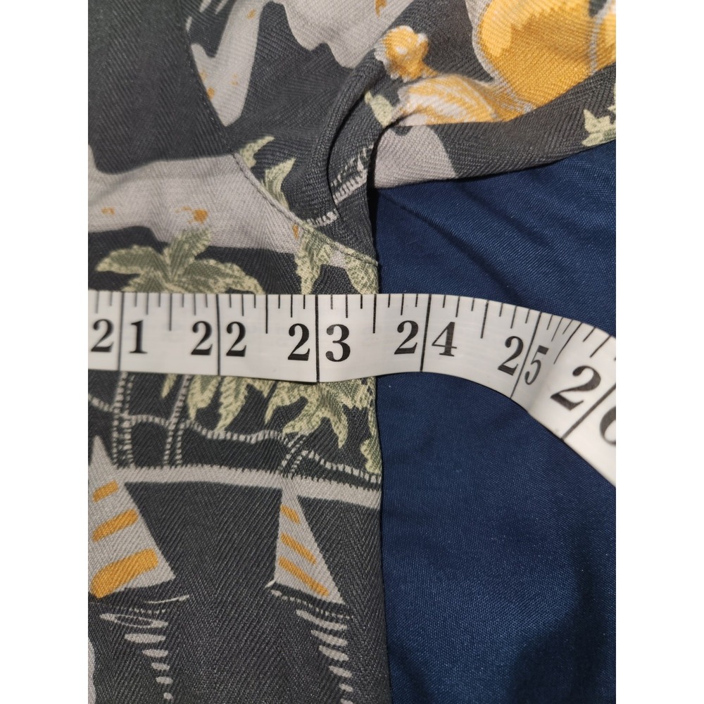 Tommy Bahama Men's 100% Silk Shirt Medium Grey Yellow Tropical - Picture 6 of 9